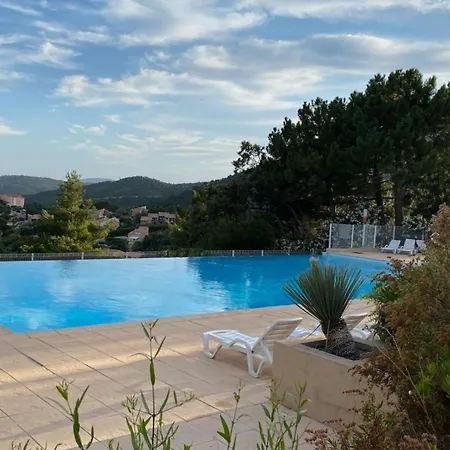 Le Ptit Paradis, Piscine - Tennis דירה לס איסאמברה
