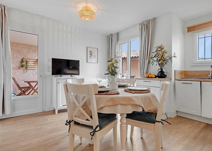 Le Ptit Paradis, Piscine - Tennis 公寓 雷以桑布尔